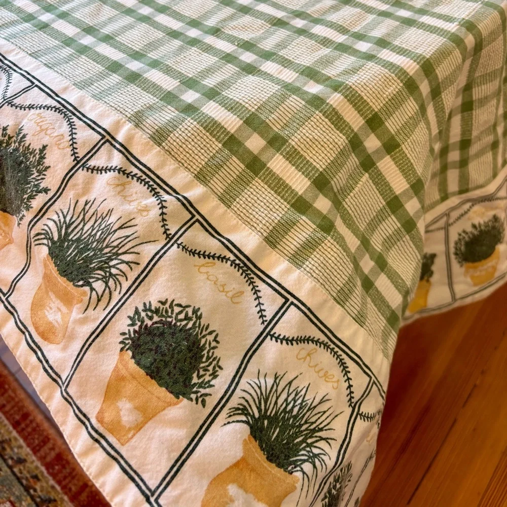 🪴 Vintage Van Cleef Inc. Green Plaid Herb Garden Tablecloth